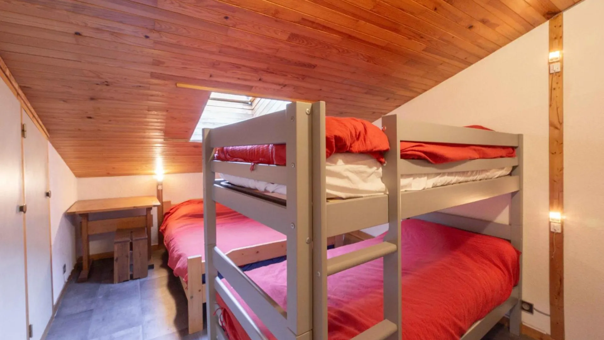 Apartment Appart Au Pied Des Pistes La Plagne-Tarentaise France